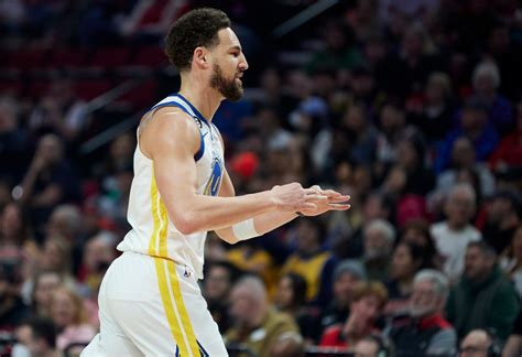 Klay Thompson becomes third NBA player to reach 300 3-pointers in a season